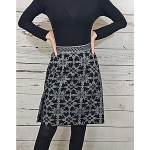 #006 Max Studio Women's Black & White Botanical Maze Skirt | Size S